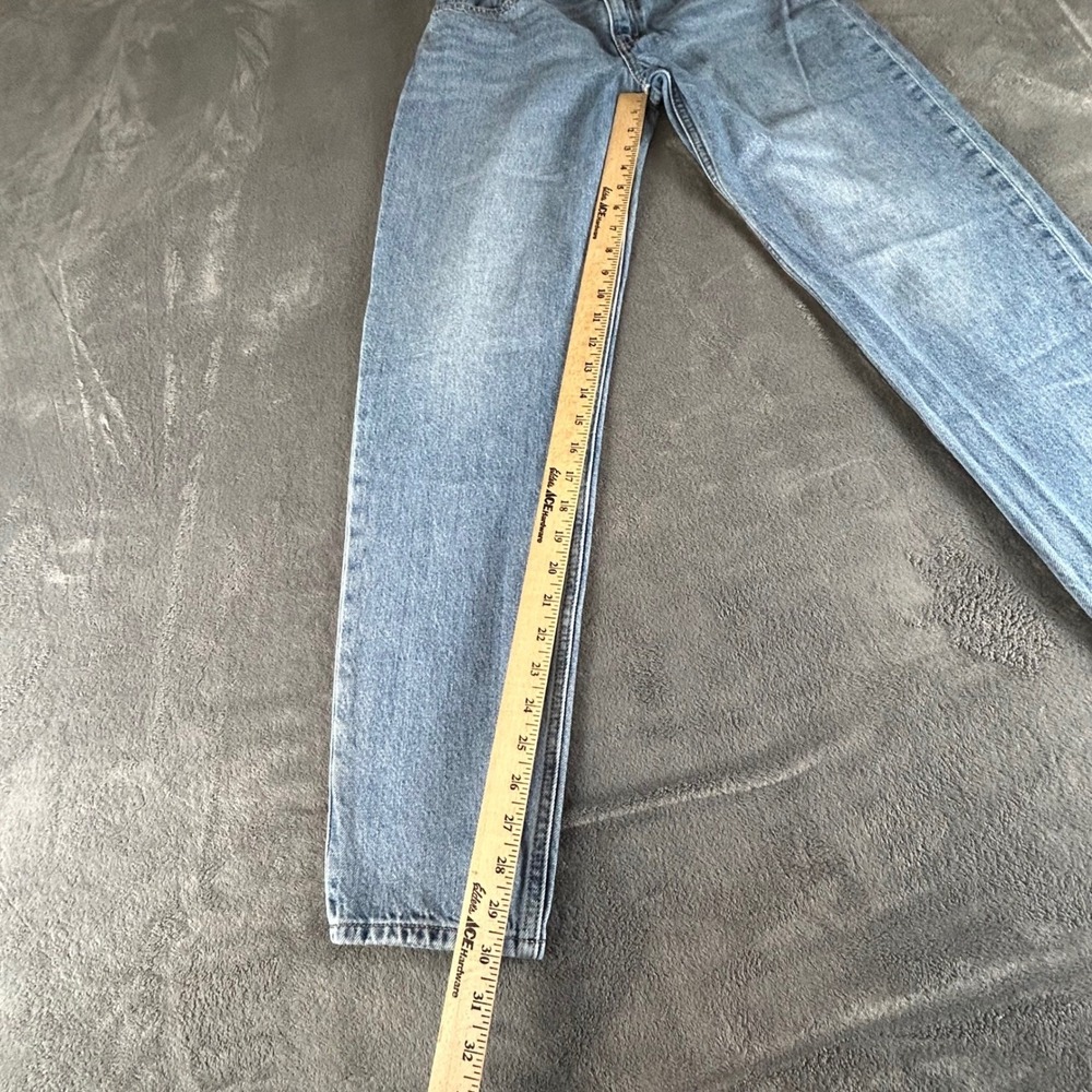 Levis Premium 80s Mom Jeans Light Wash High Rise Tapered Blue Denim 28 - Picture 5 of 11